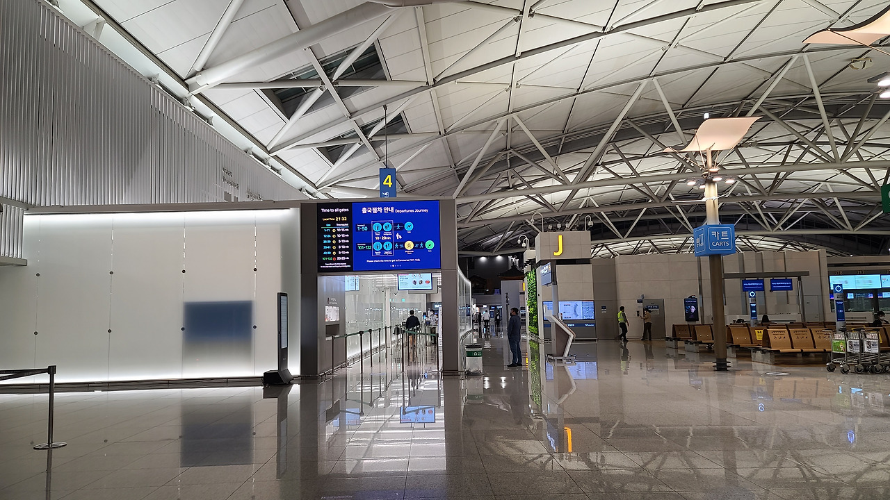 인천공항_2021두바이출장길 (4).jpg