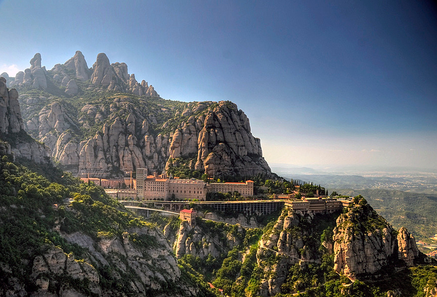 Monasterio-de-Montserrat.jpg