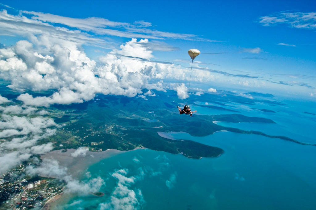 Skydive-Airlie-Beach.jpg