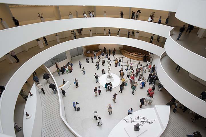 guggenheim-gallery-people-overhead.jpg