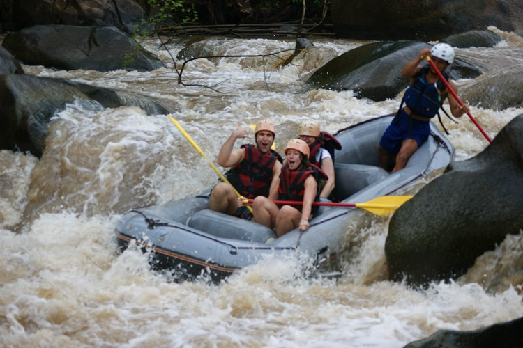 cnx20103a_rafting_750-5.jpg