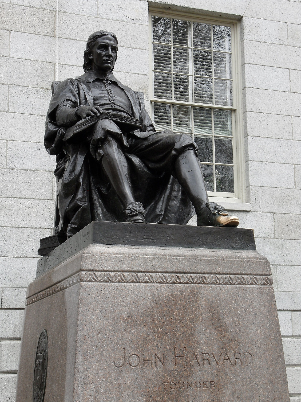 john-harvard-1287304_1920.jpg