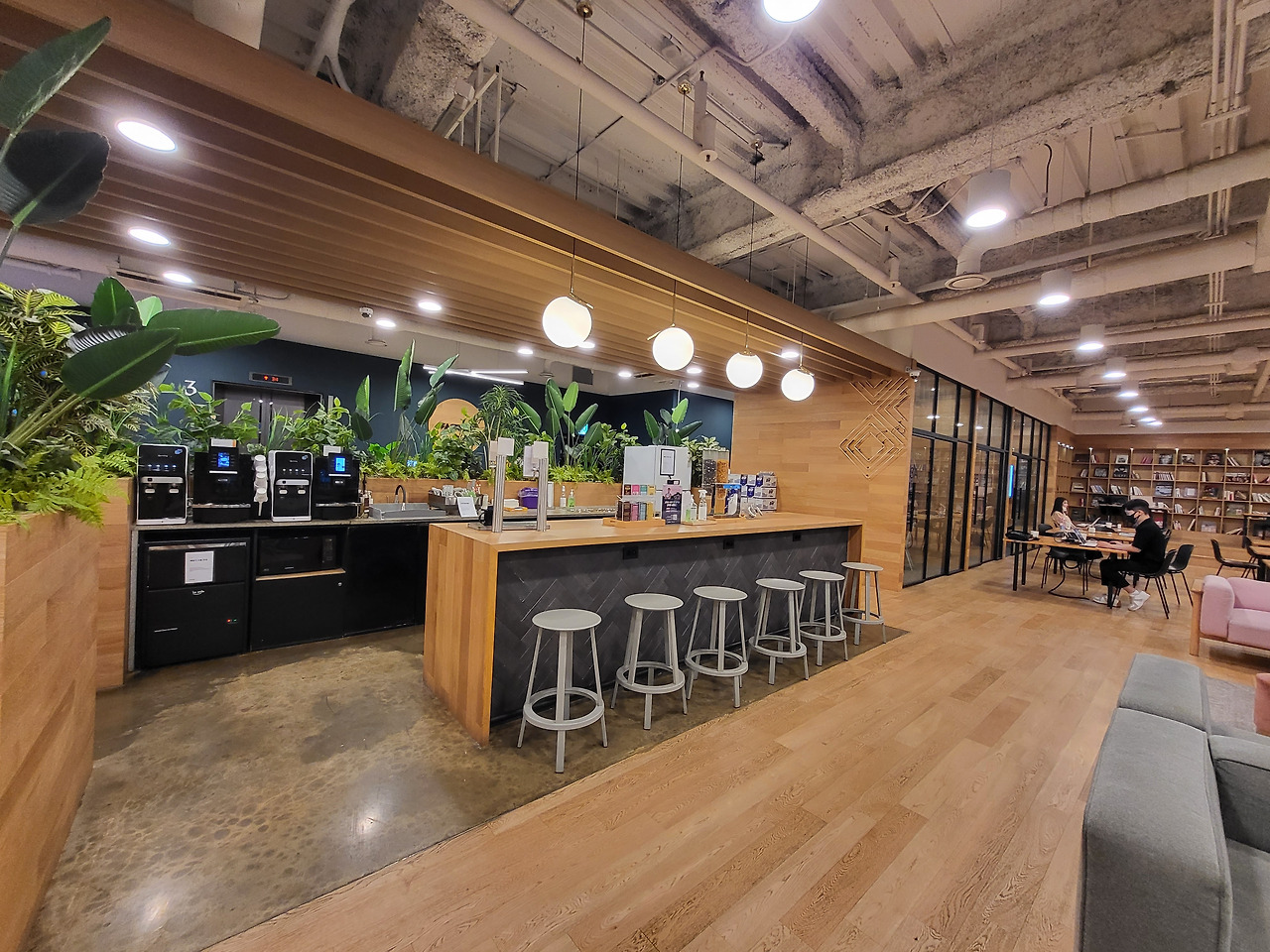 삼성2호점 3층 라운지 (7).jpg