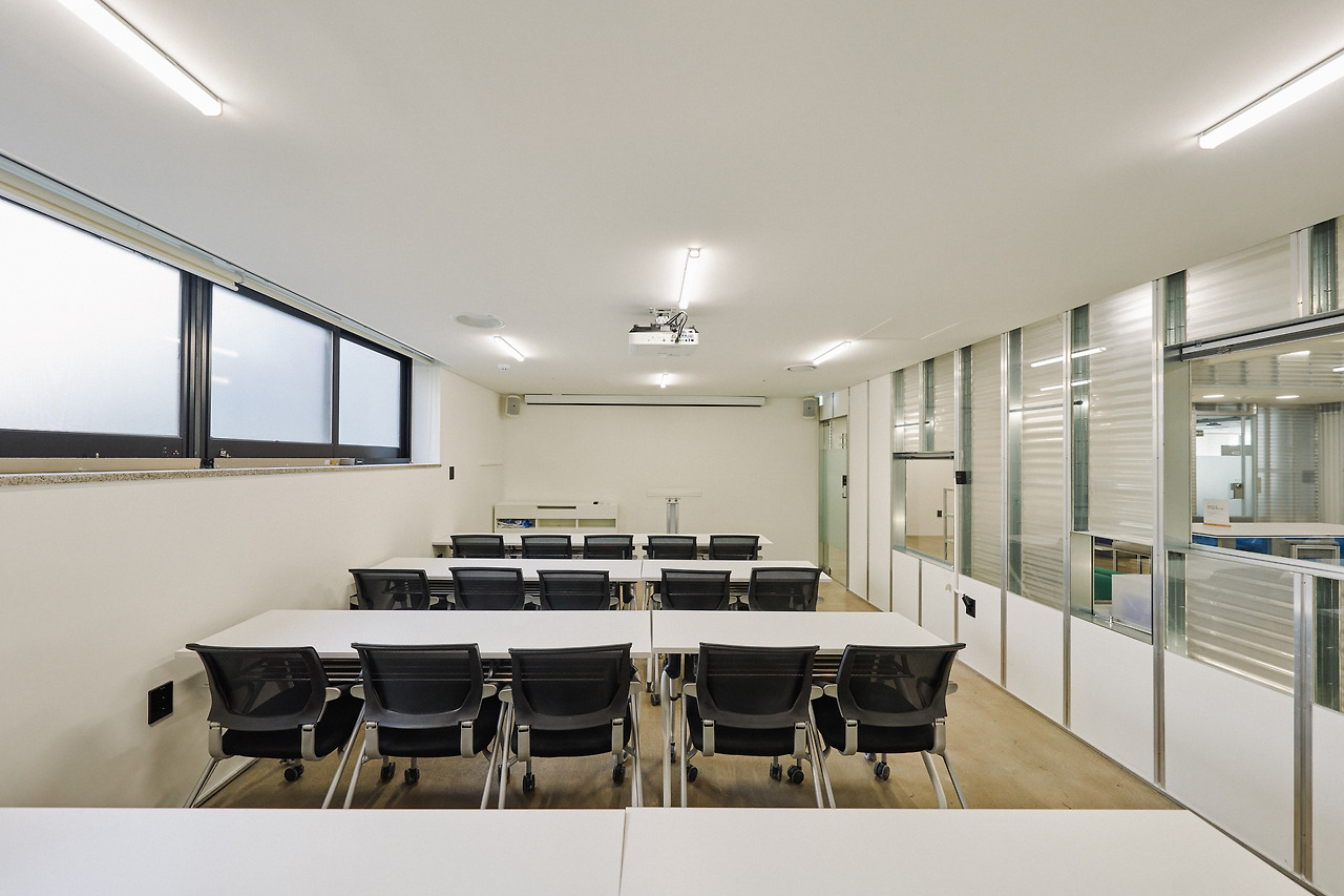 성수2호점 세미나룸.jpg