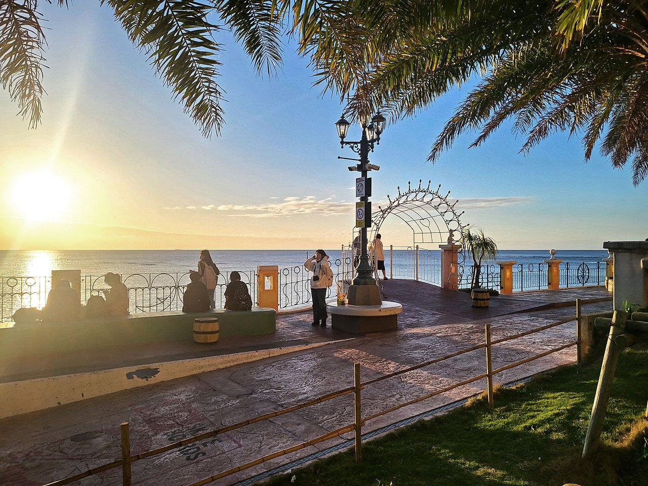 01-08-01 아메빌 낮 20230223_175842-touched.jpg