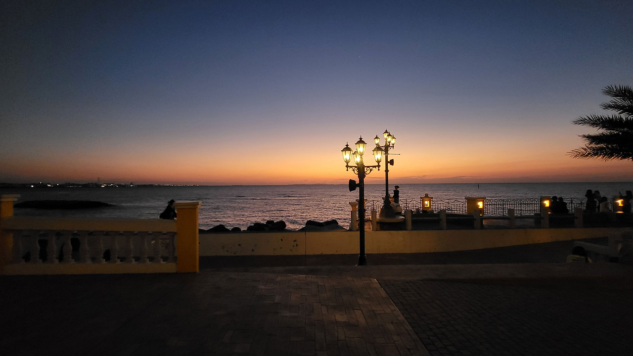 01-08-03 아메빌 골든아워 20230304_185248.jpg