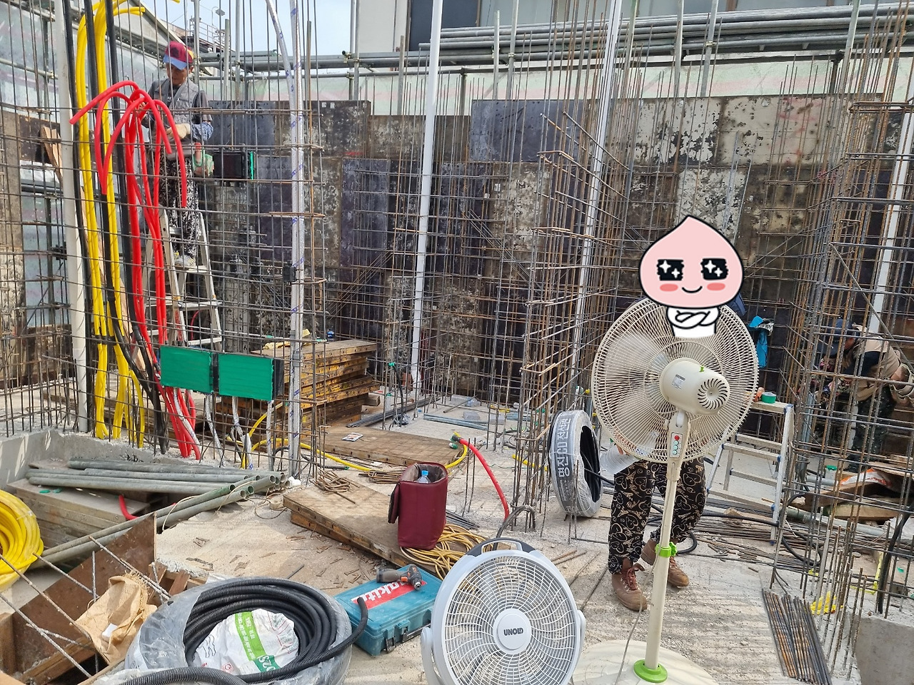 20230704_2층 옹벽 철근 배근1.jpg