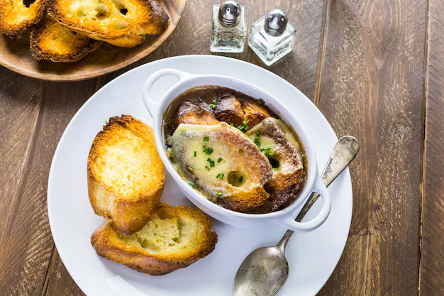 homemade-french-onion-soup-with-toasted-baguette_198639-48577.jpg