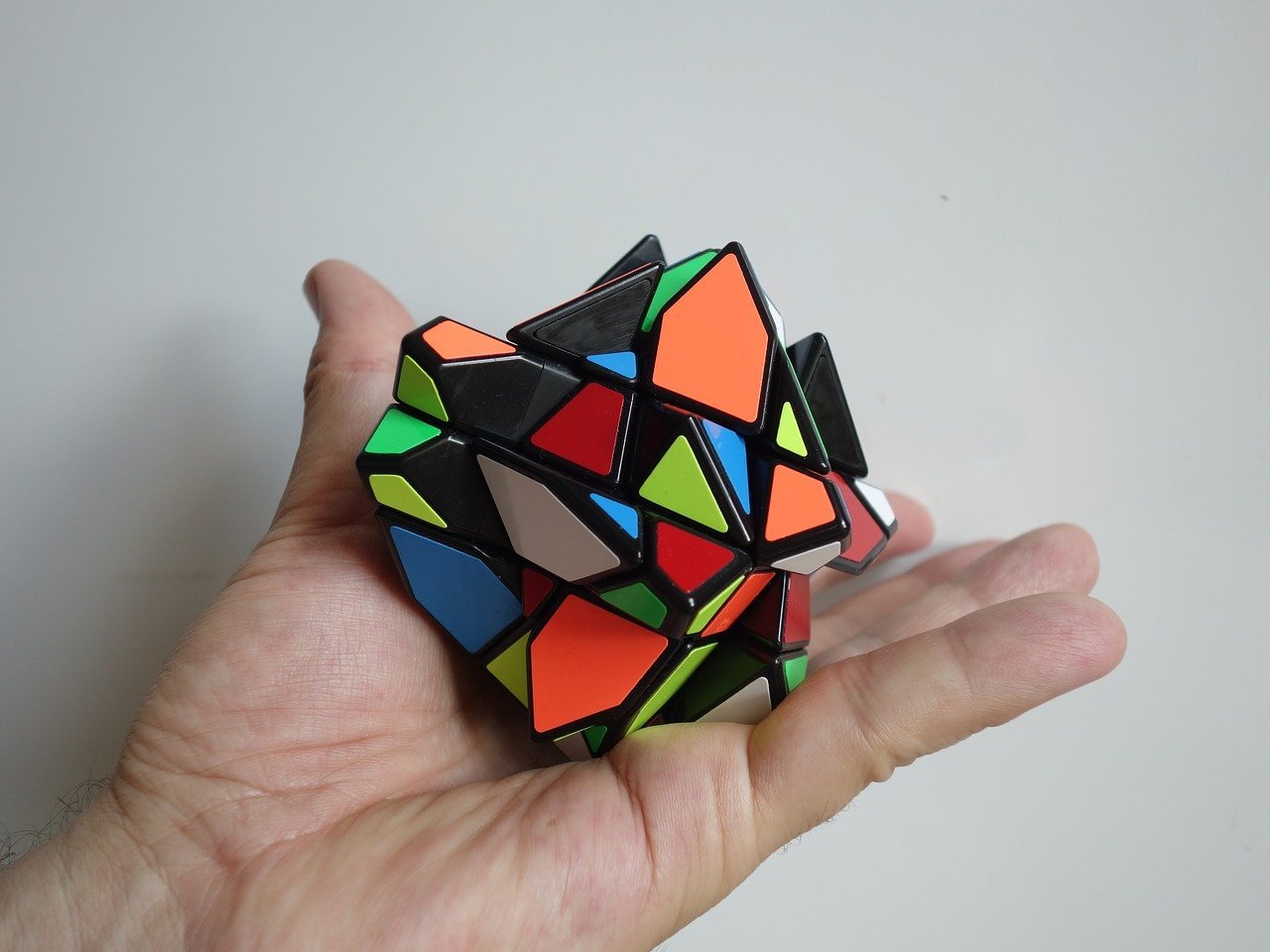 magic-cube-2399883_1280.jpg