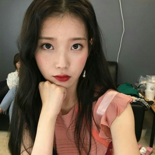 아이유1.jpg