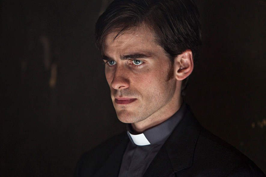 더 라이트 악마는 있다 마이클 신부.jpg