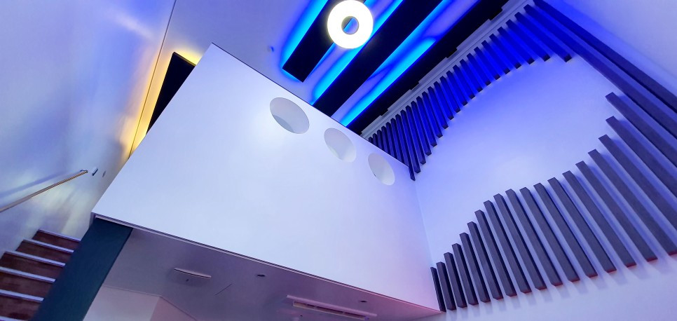 무인텔 복층계단 위험.jpg