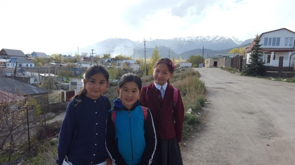 키르기 촐폰아타 아이들.jpg