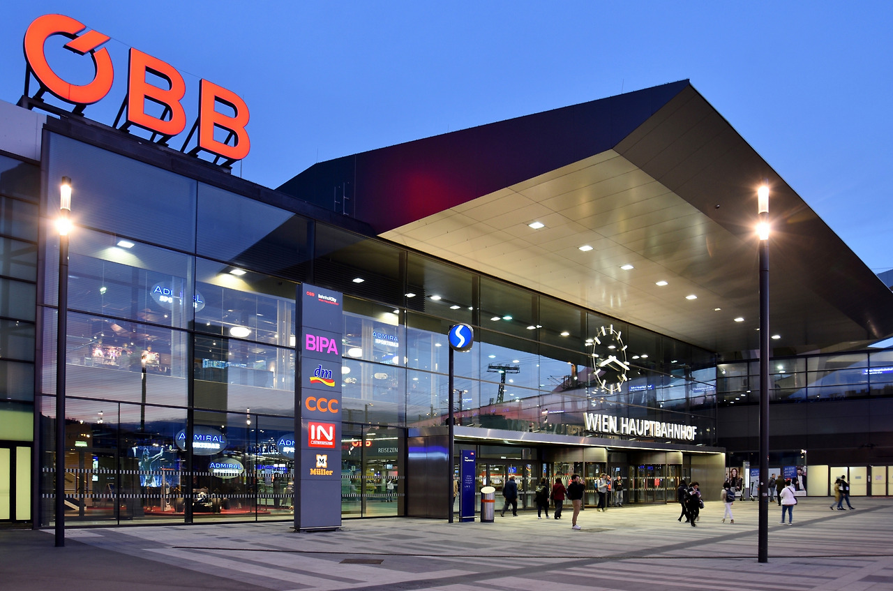 Wien_Hauptbahnhof,_2019_(01).jpg