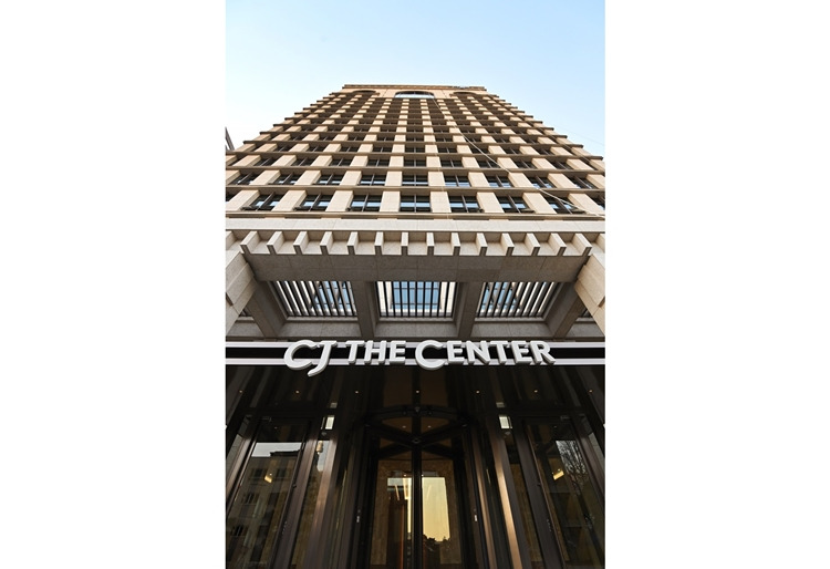 CJtheCenter.jpg