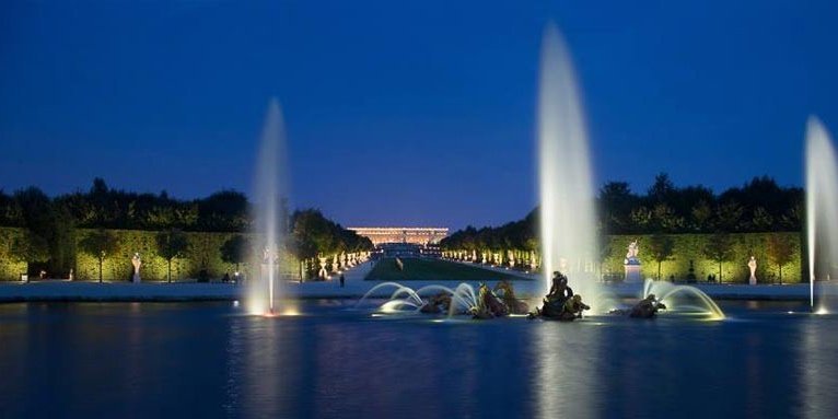 xversailles-gardens-night-fountains-766-2x1.jpg.pagespeed.ic.Qc6H1abaz1.jpg