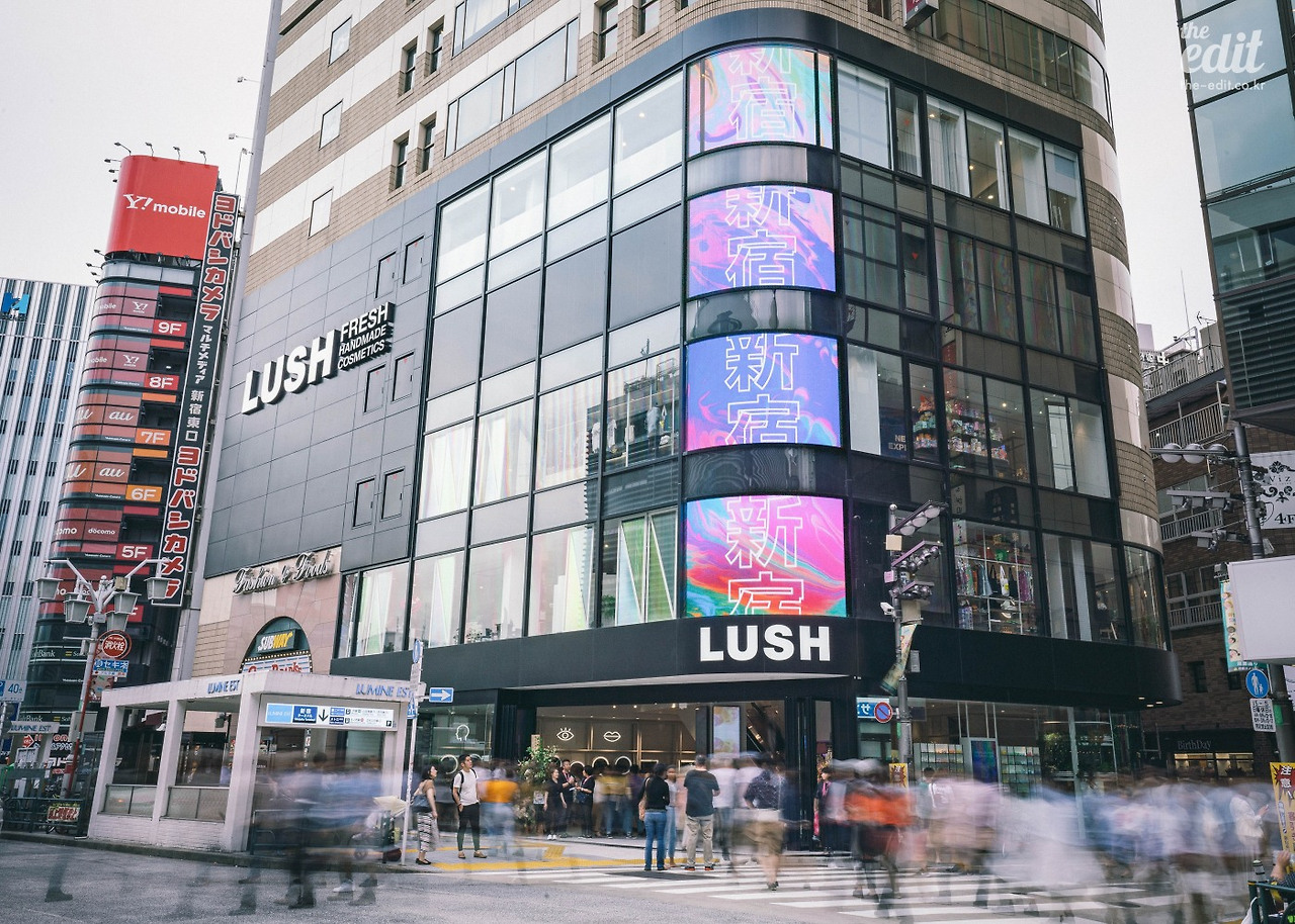 bcut_Lush_Shinjuku_Exterior.jpg