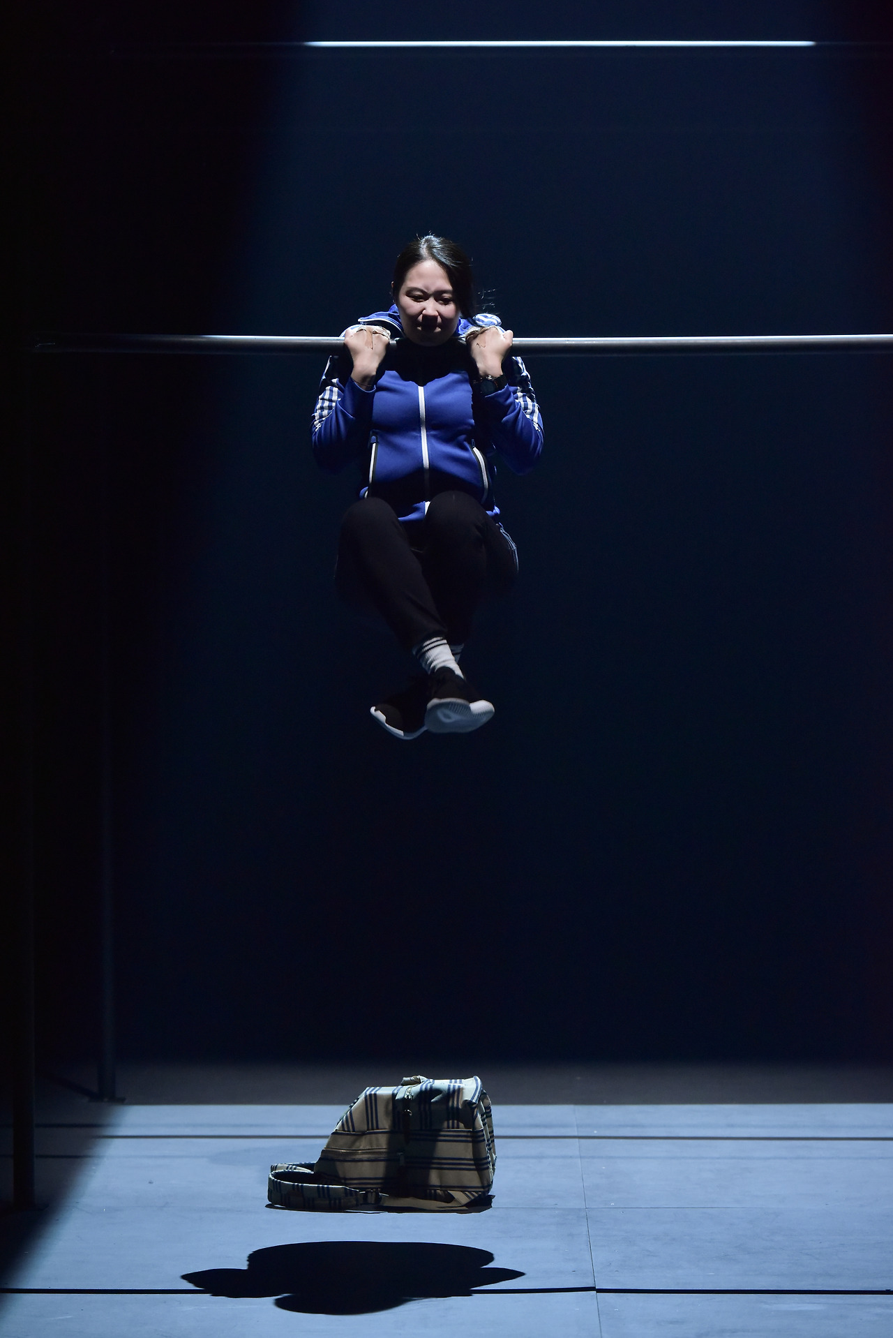 XXL레오타드 안나수이 손거울 사진제공_대전예술의전당 (2).jpg