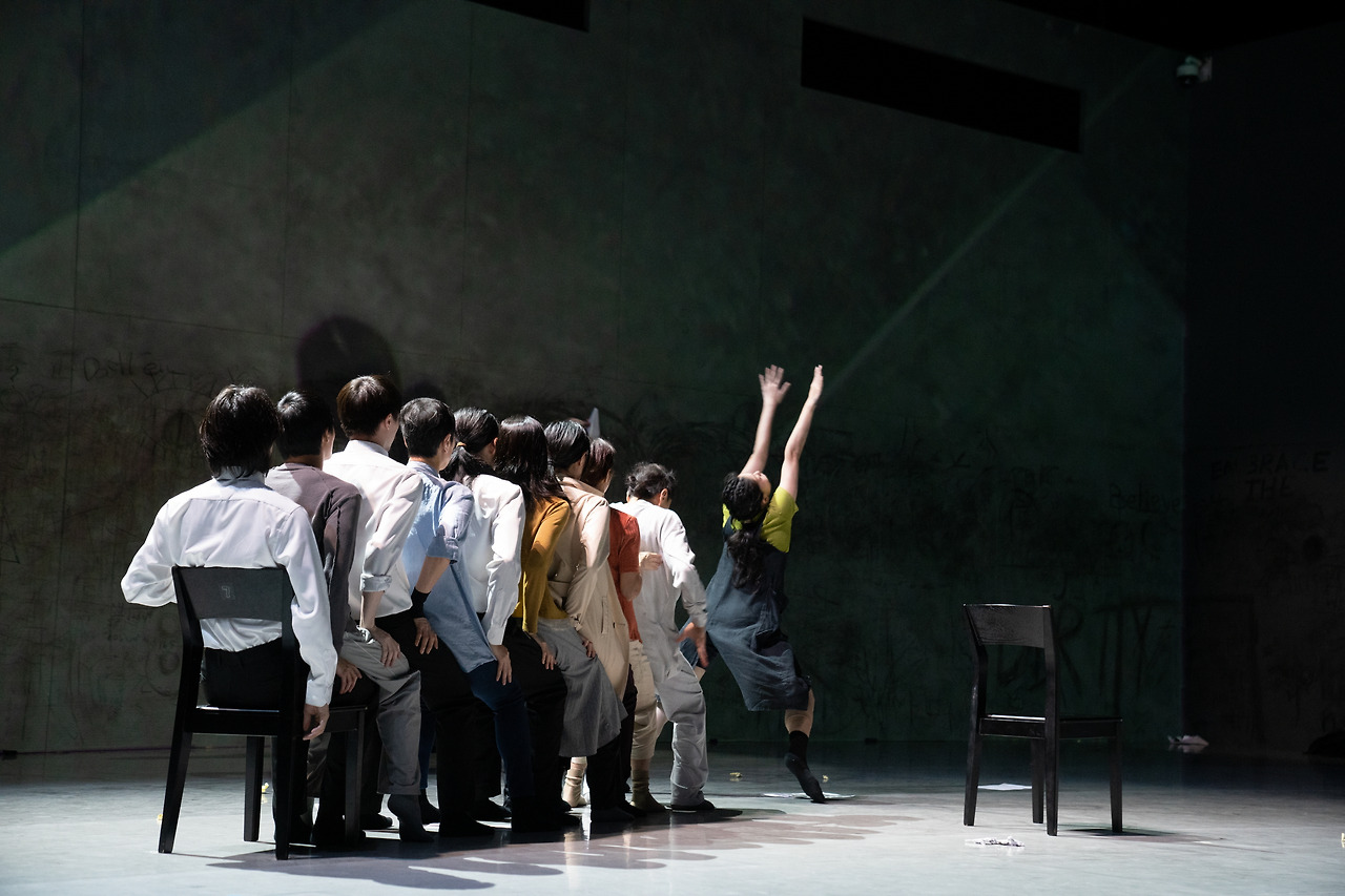 Stage Photo_3_CarmenSo_Courtesy of City Contemporary Dance Company.jpg