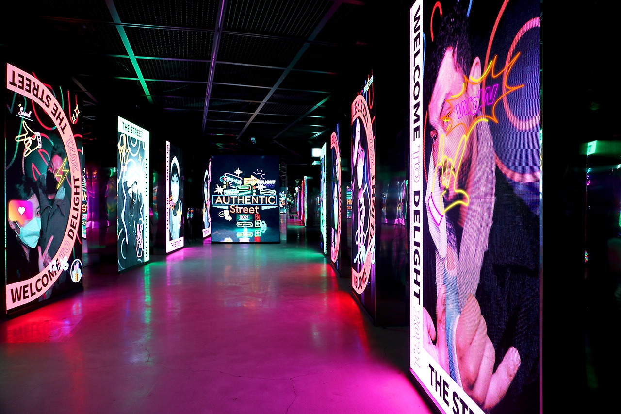 Authentic Street_01_small.jpg