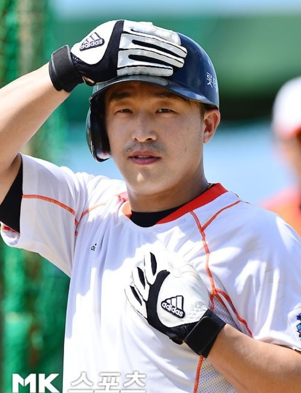 손아섭 가리나.jpg