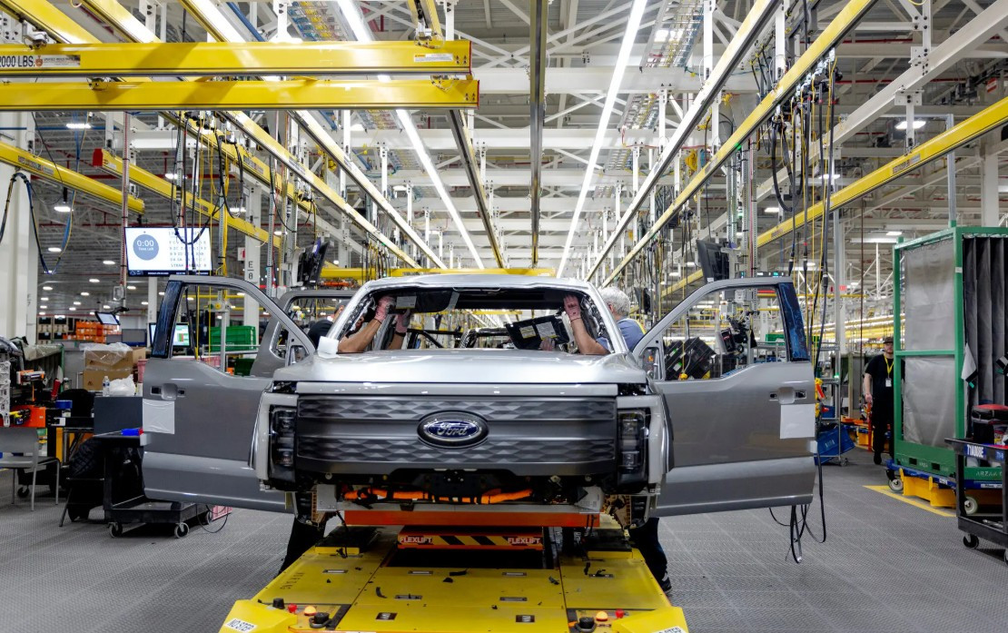 CATL FORD F-150 Lightening.jpg