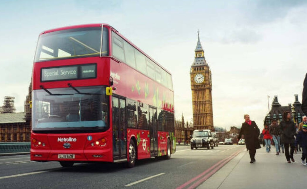런던 전기버스.jpg