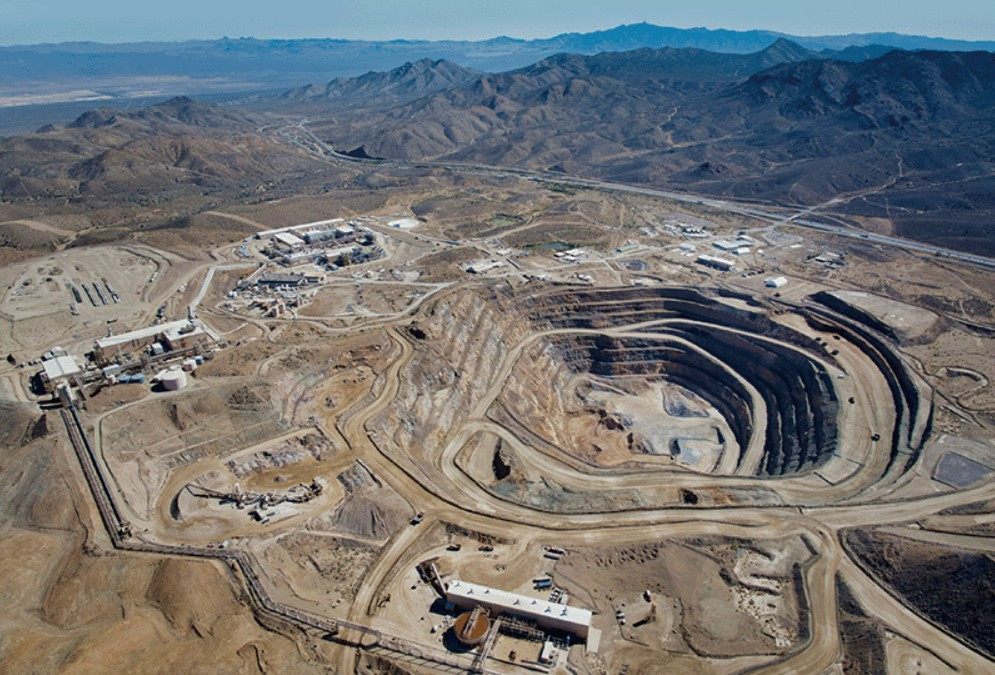 미국 희토류 광산.jpg