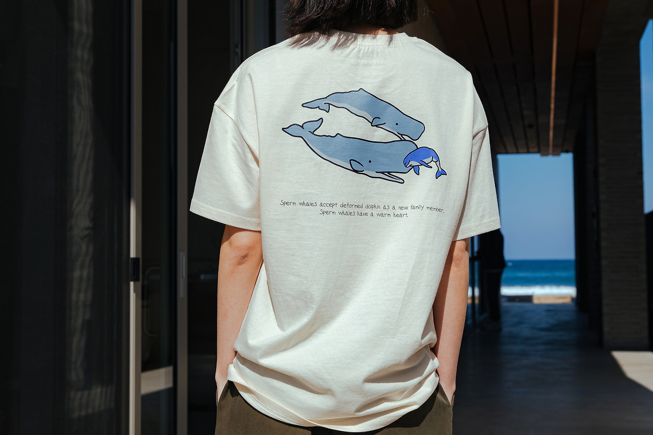 티 향유고래4.jpg