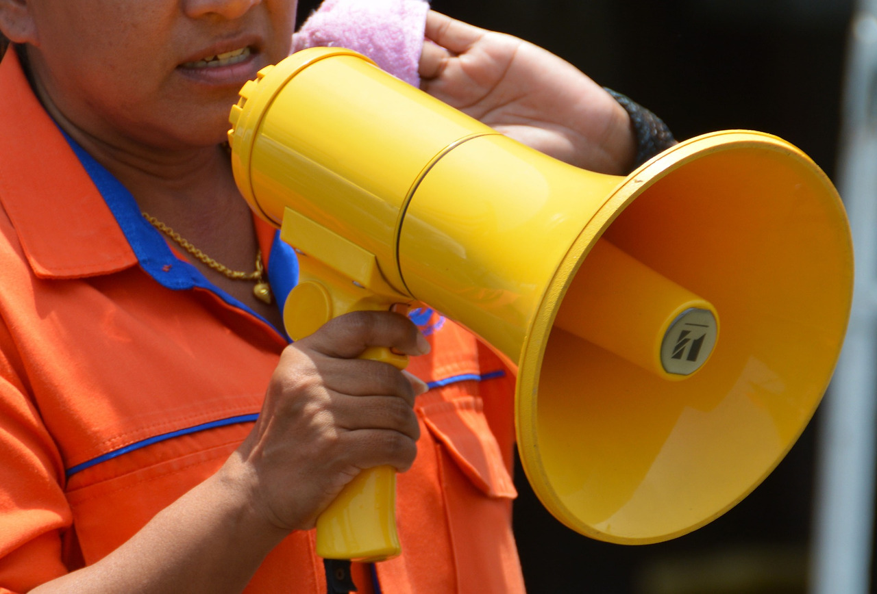 megaphone-1381104_1920.jpg