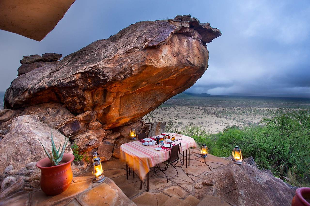 Saruni-Basecamp-Saruni-Samburu-dining-setup.jpg