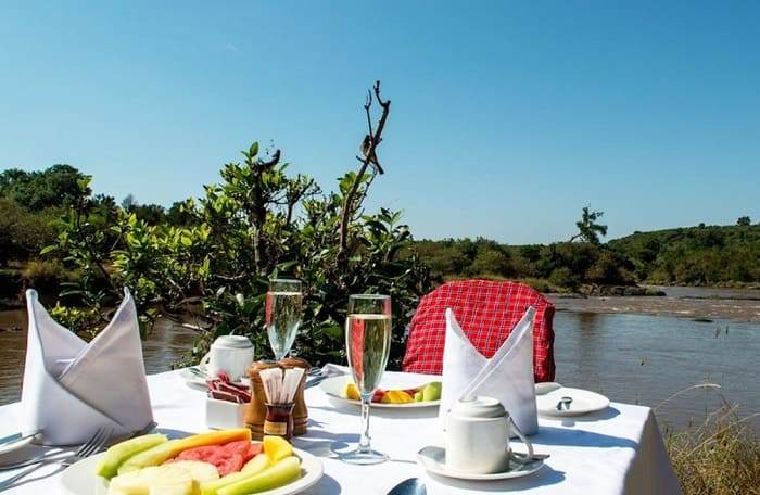 bush-breakfast-masai-mara-kenya.jpg