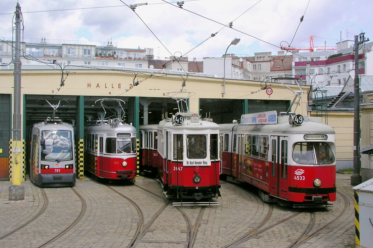 1a92bee8-4trams_vienna.jpg