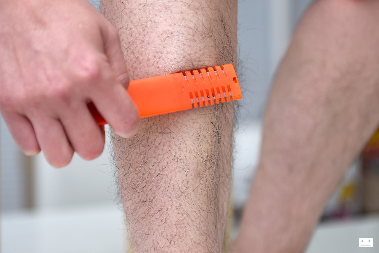 buying-guide-hairy-caring-waxing_2_blak-niclean-9.jpg