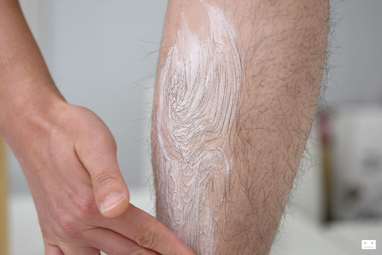 buying-guide-hairy-caring-waxing_2_blak-niclean-17.jpg