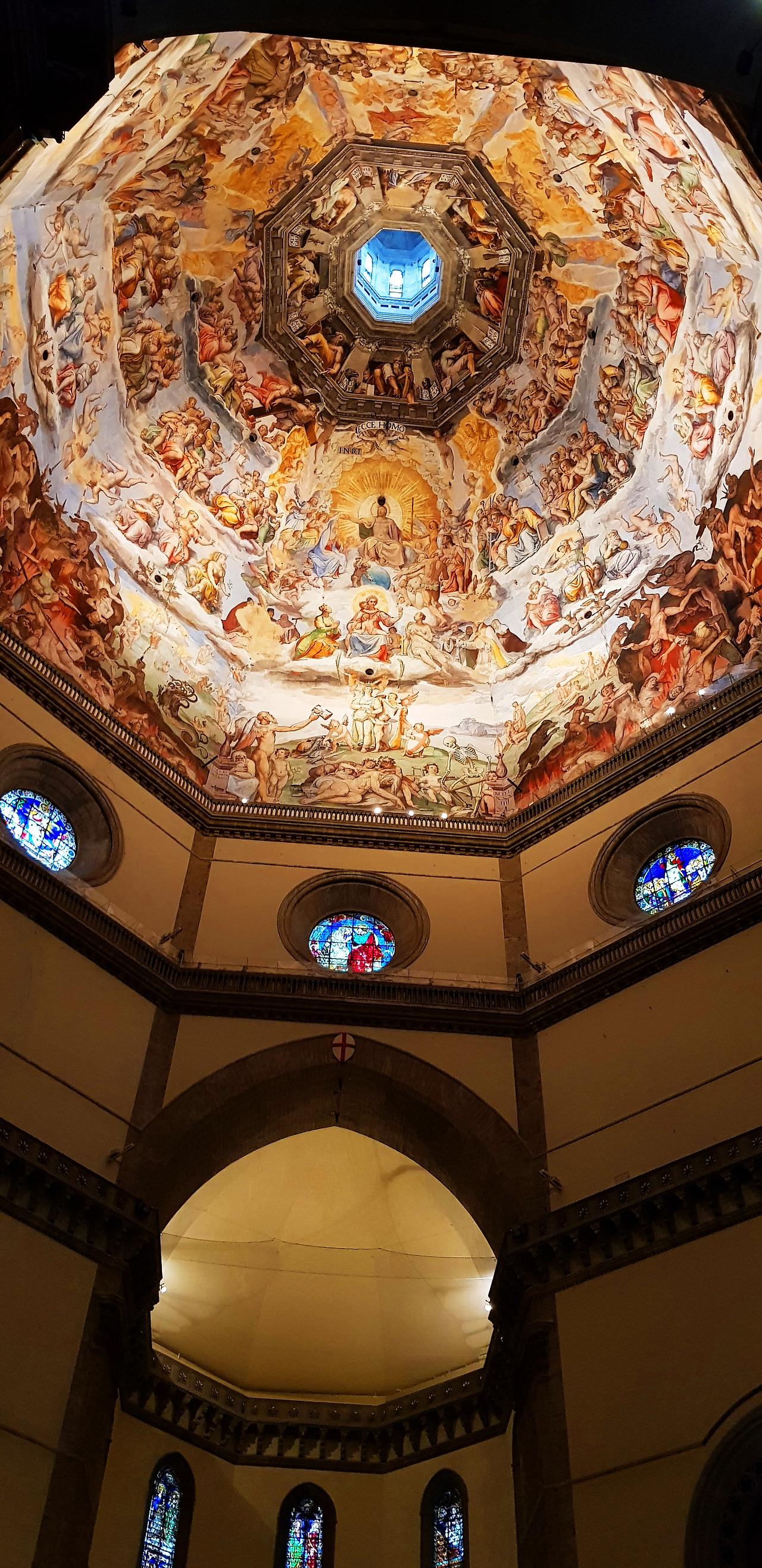 두오모내부천장.jpg