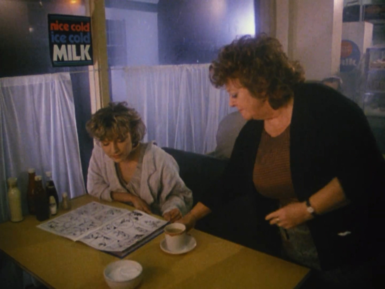 a-ha - Take On Me (Official Video) [Remastered in 4K].mp4_20220428_102508.176.jpg