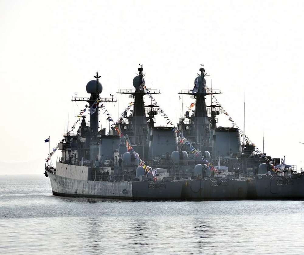 꾸미기_해군호위함 전역 (2).jpg