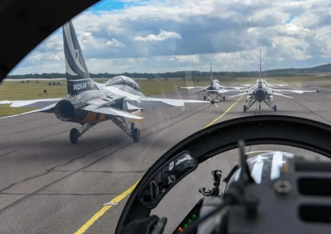 영국 태스트 비행 (3).jpg