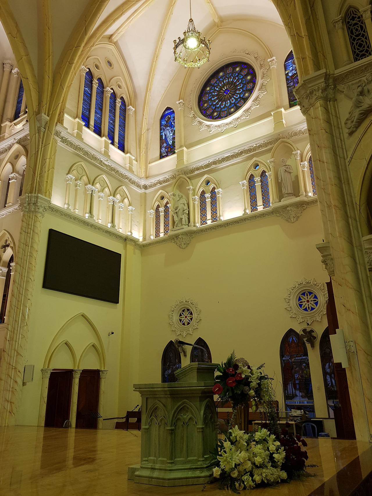 푸미  song vinh 성당 (41).jpg