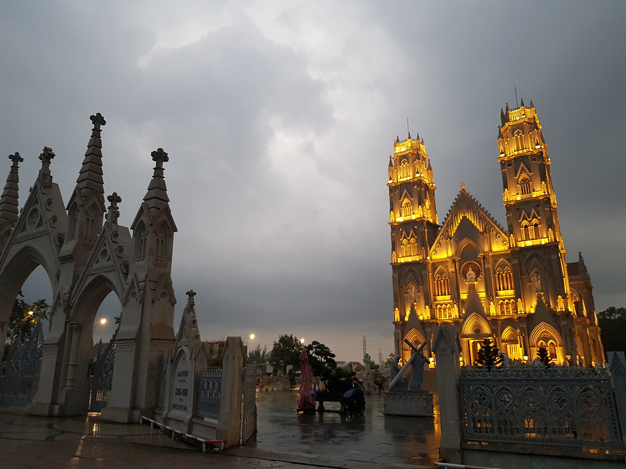 푸미  song vinh 성당 (9).jpg