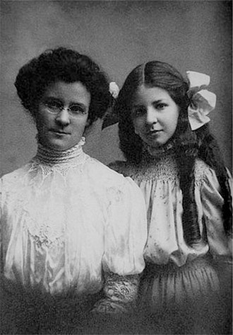Katharine_Briggs_and_Isabel_Briggs-Myers.jpg