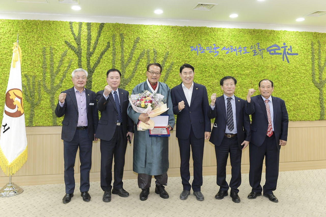 2023순천만국제정원박람회 명예홍보대사로 위촉된 김호일 대한노인회장.jpg