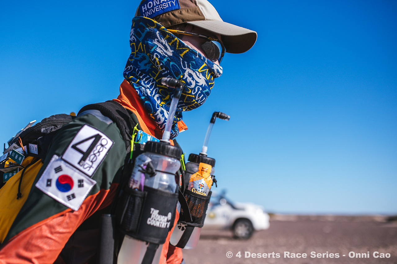 태양을 피해 완전 무장.jpg