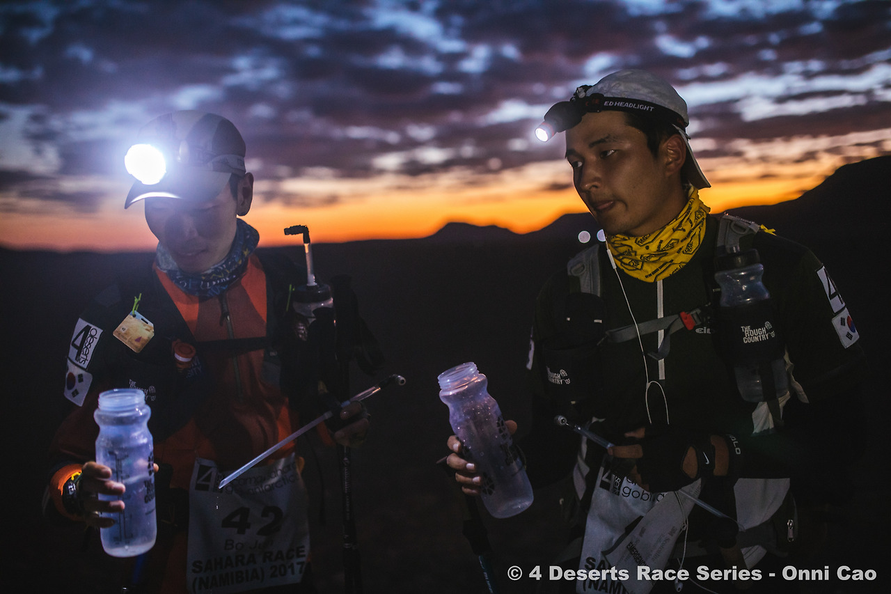 롱데이 급수받는 중.jpg
