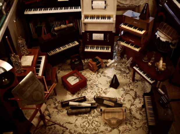 첫번쨰 전시 이미지.jpg