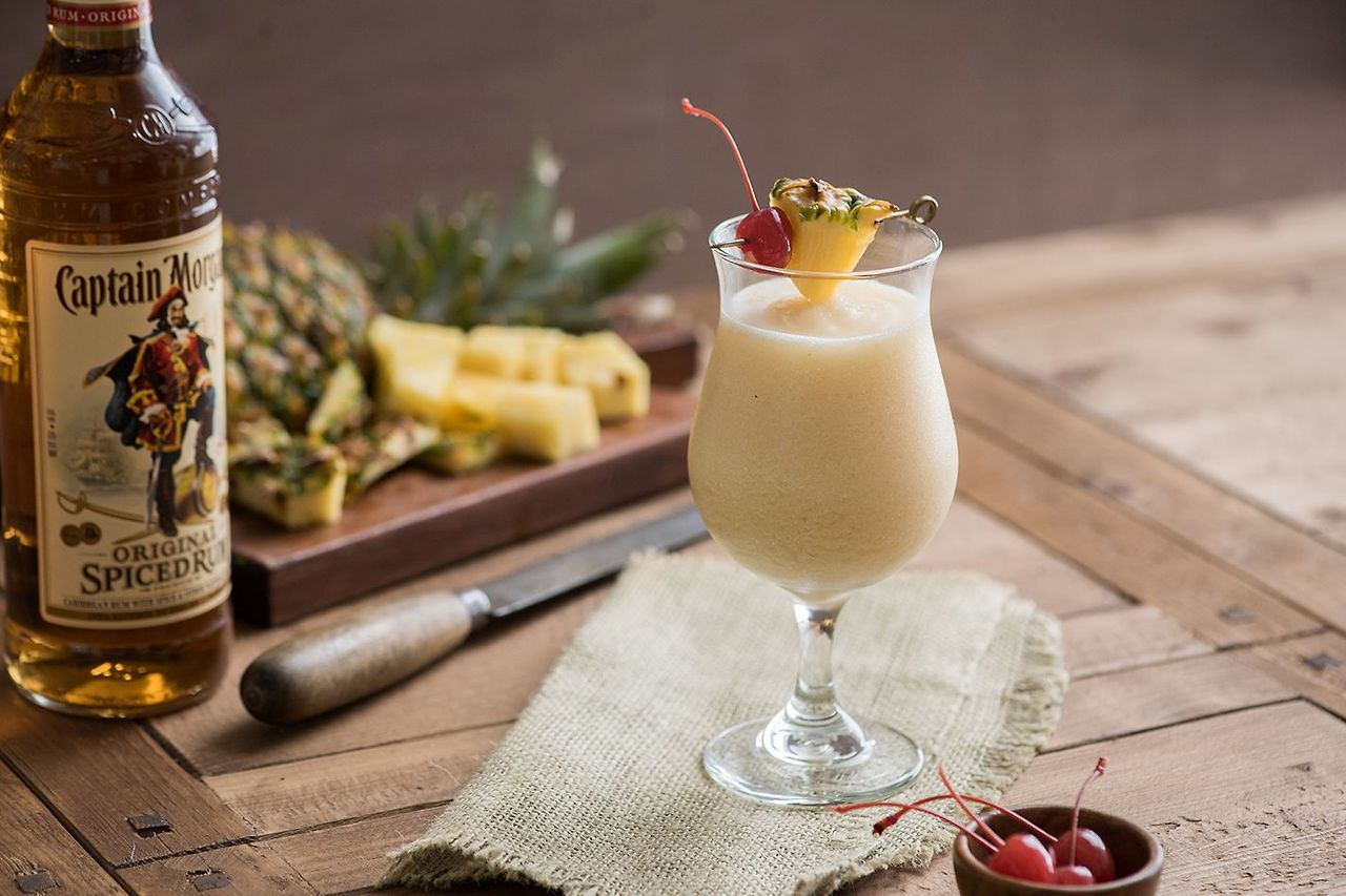 thebar-pina-colada-capt-morgan-spiced-rum-1425x950069A0000001Kj8EIAS.jpg