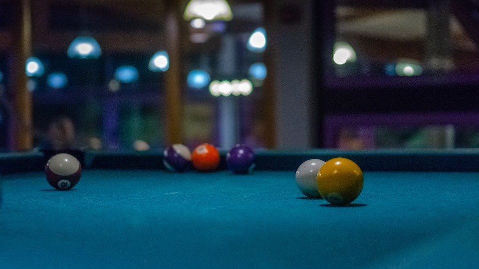 billiards-4135480_960_720.jpg
