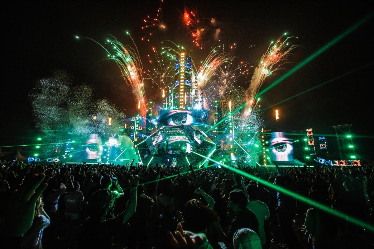 DkOTZo1X0AAXNay (1).jpg