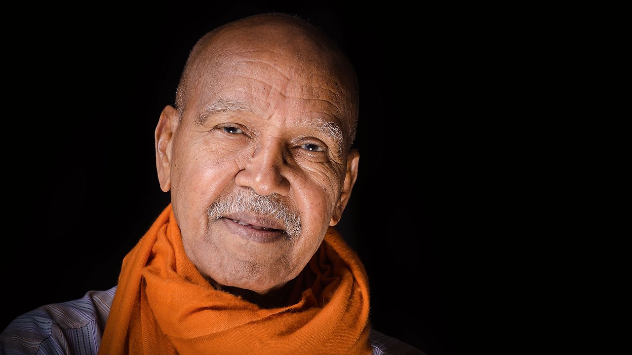 누루딘 파라.jpg